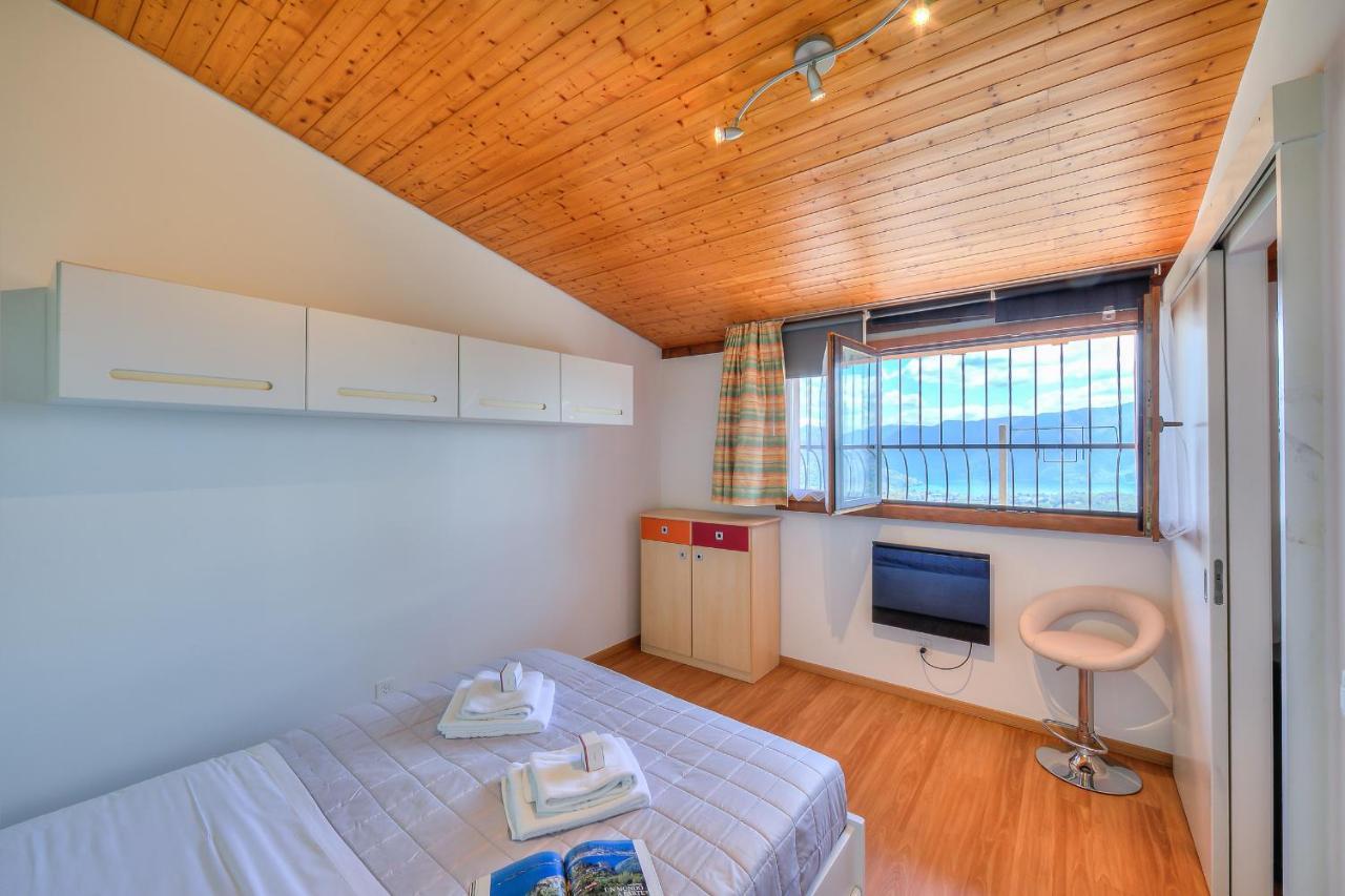 Petit Cadeau Apartment กาเดอมาริโอ ภายนอก รูปภาพ